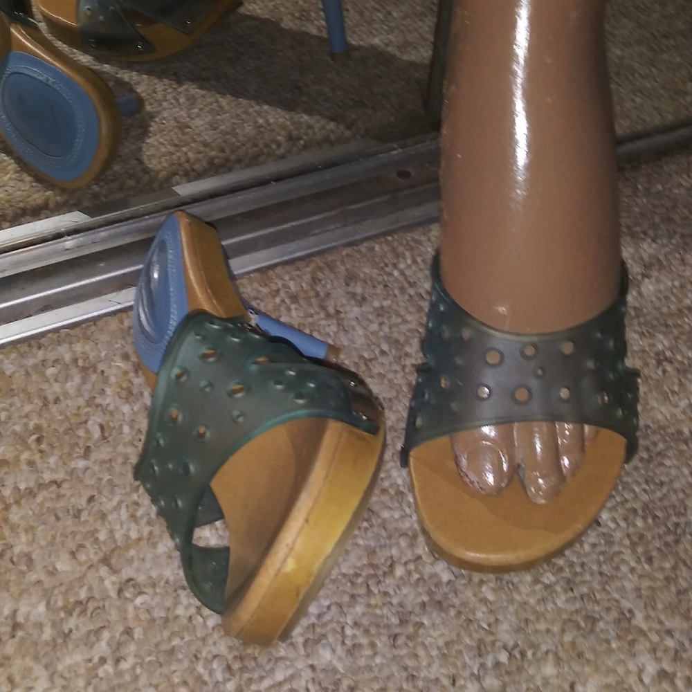 Fioni Baby Blue Heeled Sandals Women's Size 7